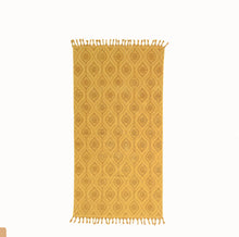 Load image into Gallery viewer, Daisy Beach Towel Golden
