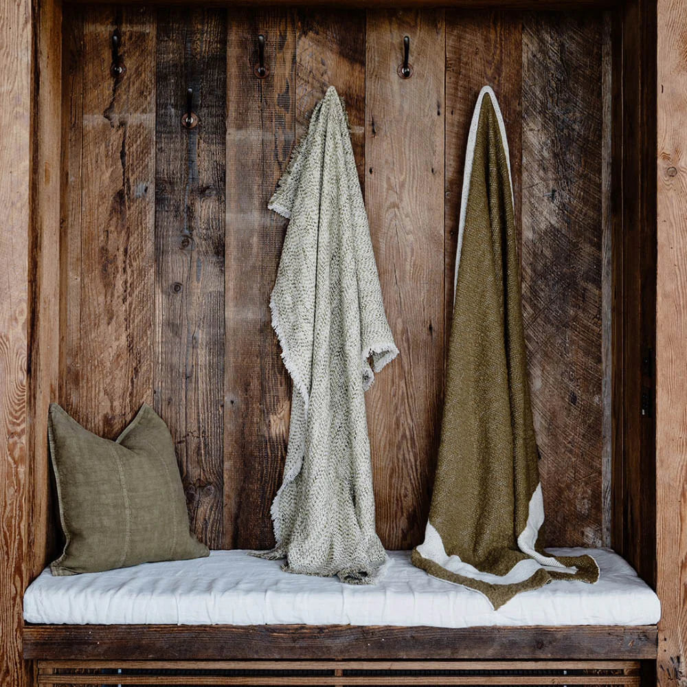 Zen Throw - Olive | White