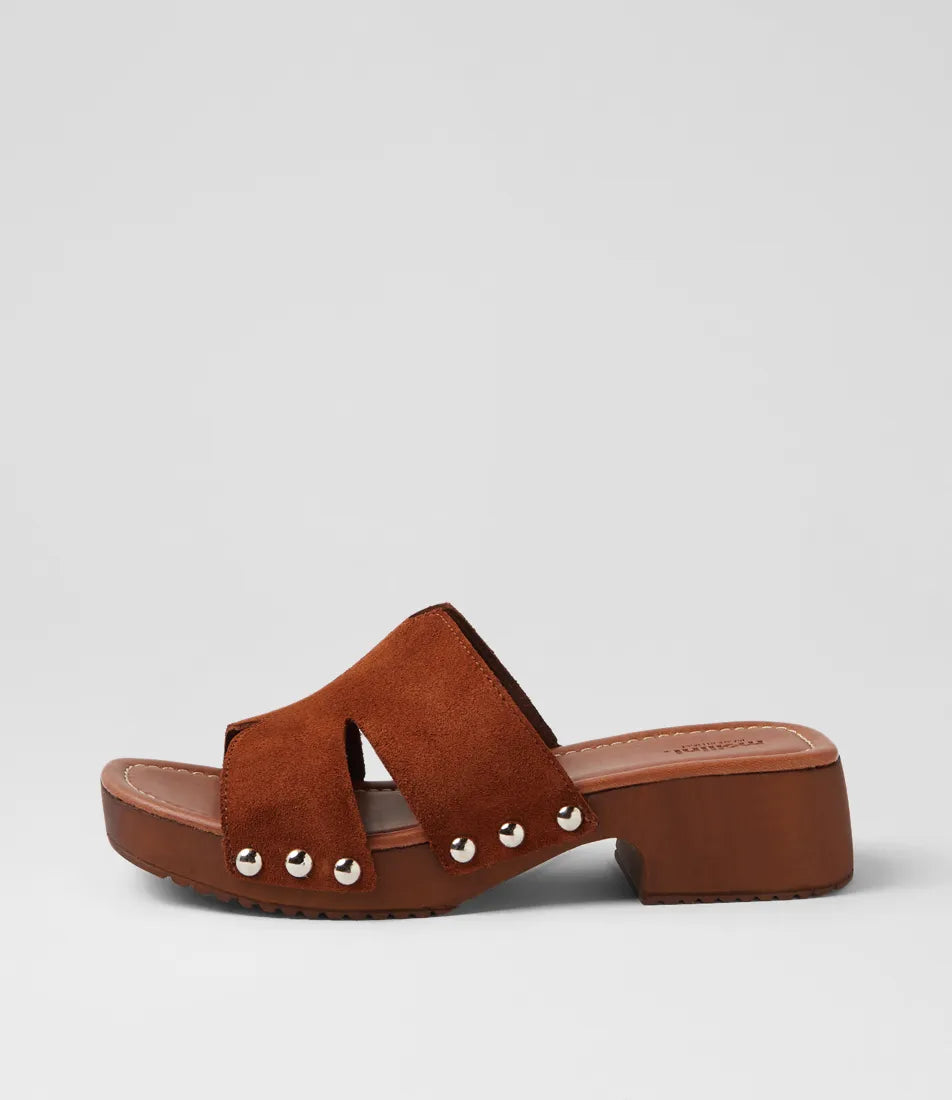 Cranberri Brown Suede Sandals