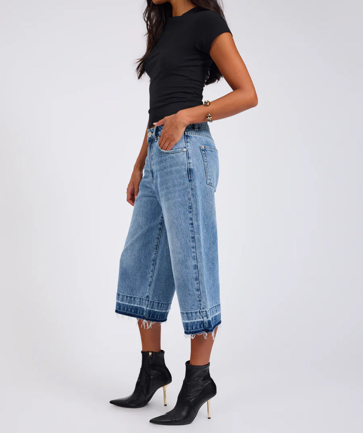 720'S Mid Waist Long Length Shorts - Pretty Blue