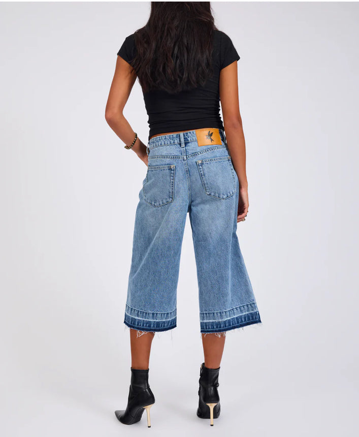 720'S Mid Waist Long Length Shorts - Pretty Blue