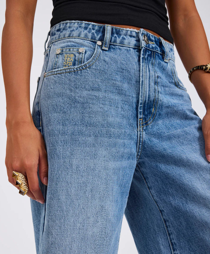 720'S Mid Waist Long Length Shorts - Pretty Blue