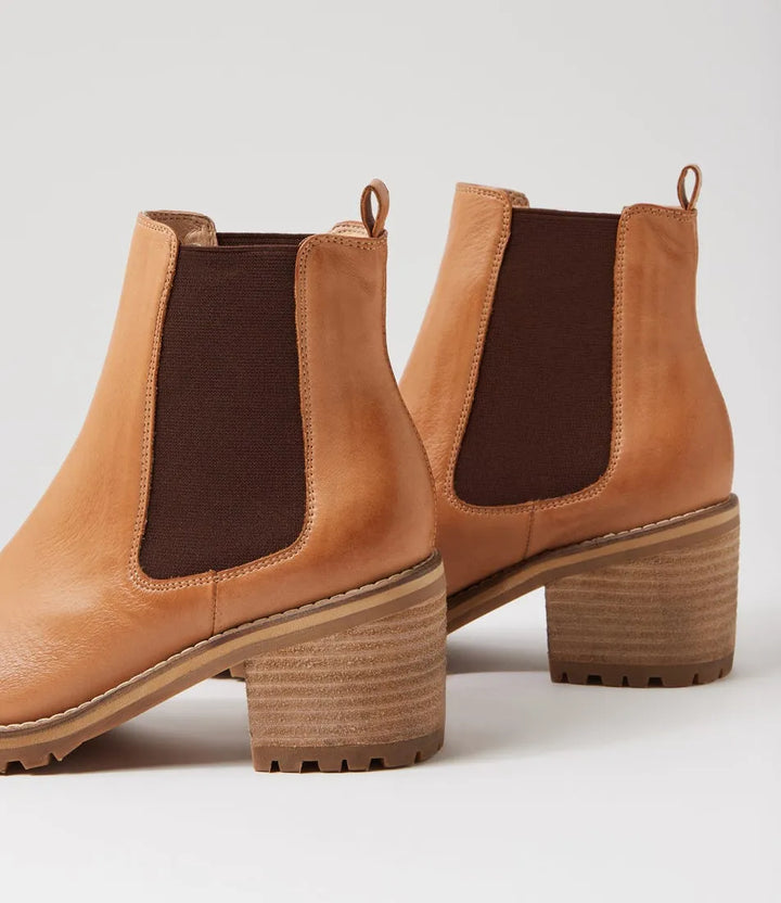 Biscoti Dark Tan Leather Chelsea Boots
