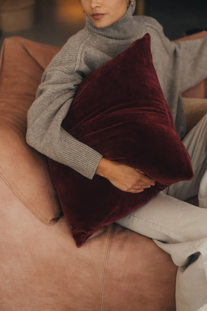 Linen / Velvet Cushion | Burgundy