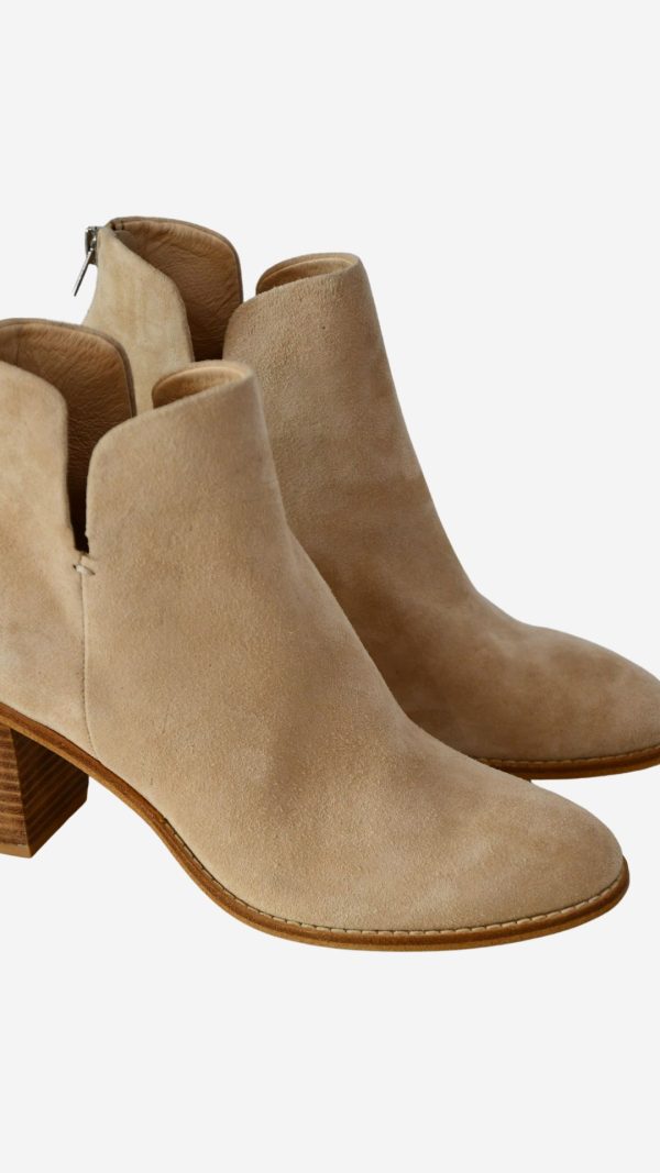 Tullows Suede Boot - Latte