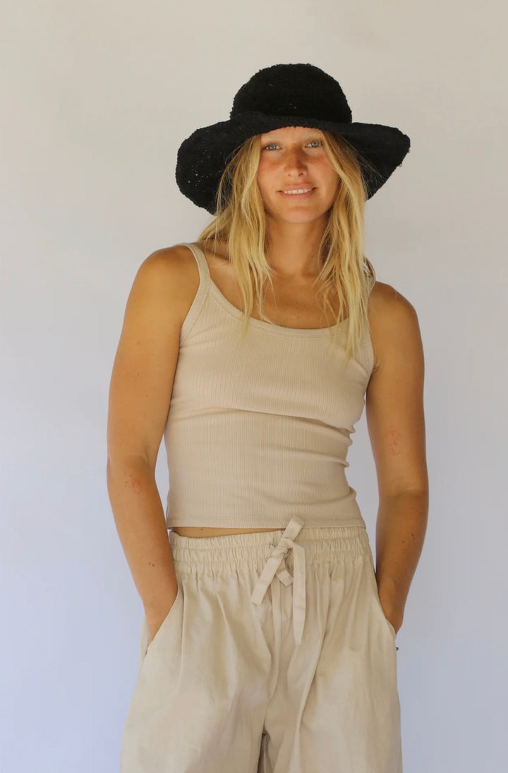 POLLY SHORT BRIM HAT | NOIR