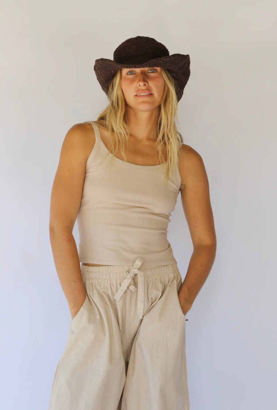 POLLY SHORT BRIM HAT | COCOA