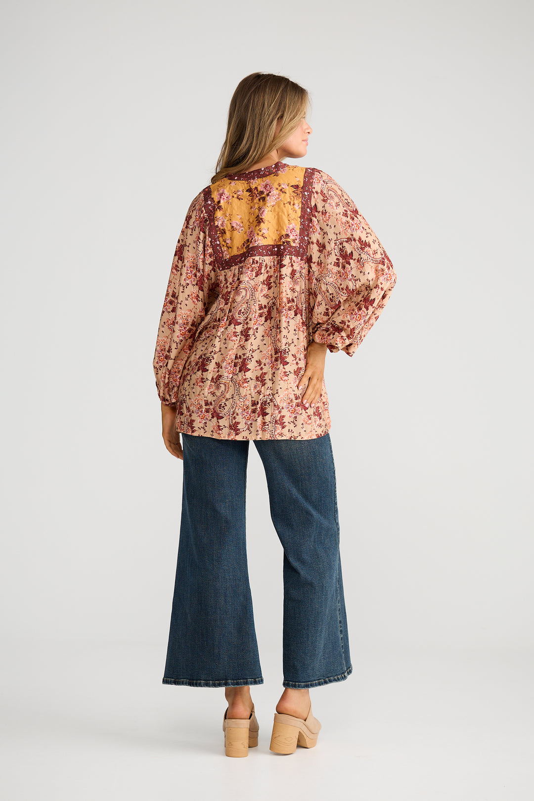 Isla Top ~ Beige Wildflower