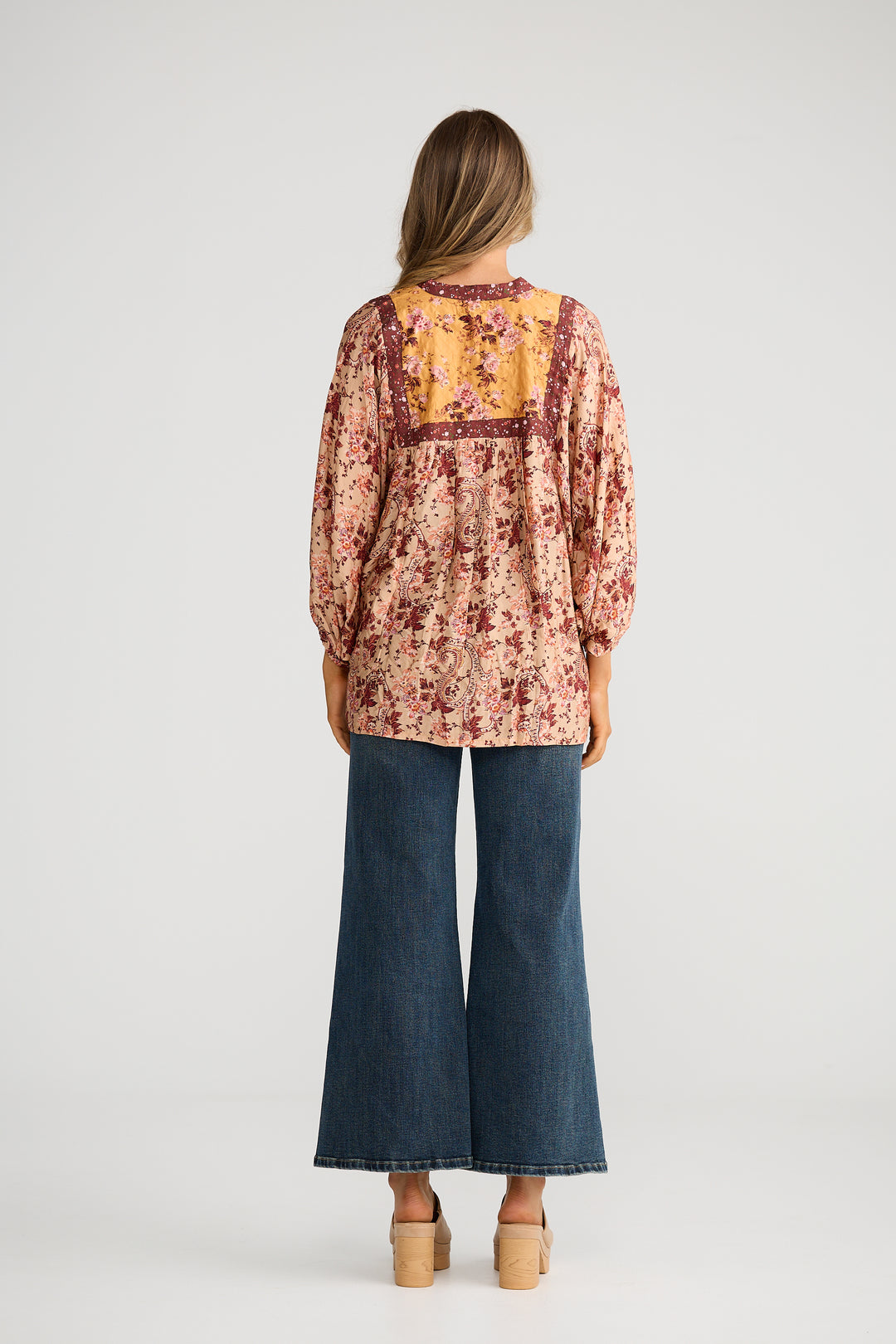 Isla Top ~ Beige Wildflower