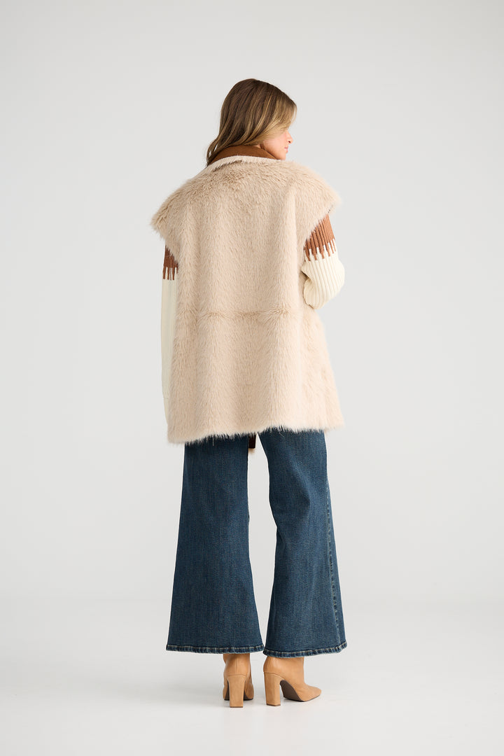Journey Vest ~ Dark Tan