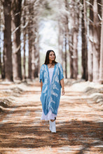 Load image into Gallery viewer, Wonderland Kimono Malibu Blue